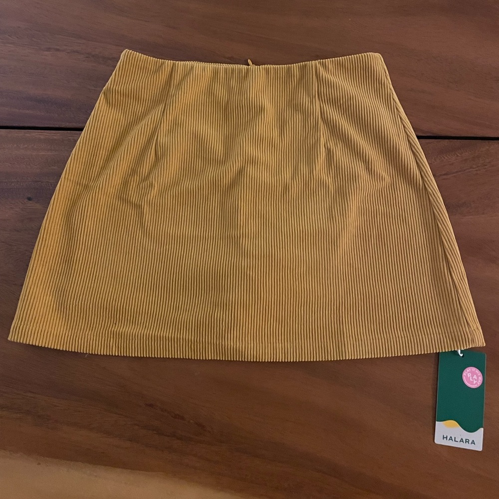 Halara 2-In-1 Corduroy Skirt - NEW WITH TAGS IN BAG!!! Autumn Yellow, S